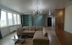 2-��������� �������� � 90 �² � 17/33 ����, ���-������ 7 ���� 1