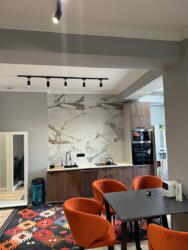 ��������� 8 �� ����� �������� https://krisha.kz/a/show/1000948438 ���� 4