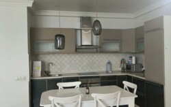 2-��������� �������� � 90 �² � 17/33 ����, ���-������ 7 ���� 2