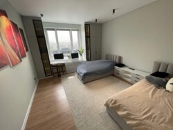 4-��������� �������� � 150.4 �² � 14/19 ����, ���-������ 103/3 � ��������� ���� 4