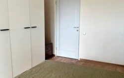 3-��������� �������� � 65 �² � 8/9 ���� � ���������, ������� ���� 1