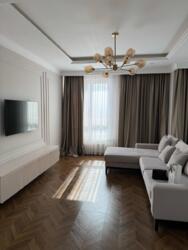 Central Avenue ���� 10