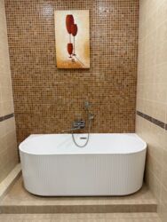 4-��������� �������� � 153 �² � 6/9 ����, ������ 250 � �������� ���� 1