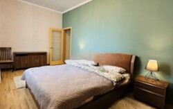 2-��������� �������� � 90 �² � 6/20 ����, ��� �����, ������ 162�4 ���� 2