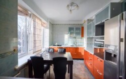 4-��������� �������� � 132 �² � 2/5 ����, ������ 91/1 � ���-������ ���� 3