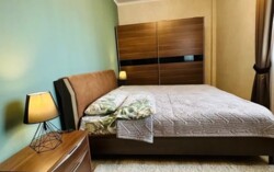 2-��������� �������� � 90 �² � 6/20 ����, ��� �����, ������ 162�4 ���� 3