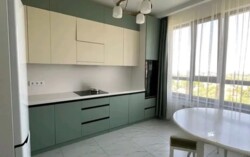 3-��������� �������� � 73 �² � 10/13 ����, ��������� 84/2 � ��������� ���������/������ ���������� ���� 1