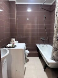 1-��������� �������� � 35 �² � 8/10 ����, ���� �� 285/8 �4 � ������ ������ ��������� � �������� �������� � ��������� ���� 2