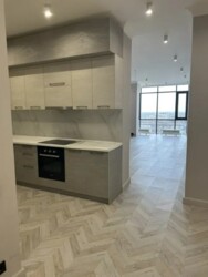 3-��������� �������� � 110 �² � 9/14 ����, �������� �������� 124 � ���� ���� 5