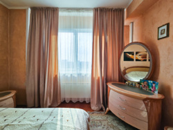 4-��������� �������� � 134 �² � 12/25 ����, ����� ����������� 264 ���� 8