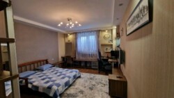 3-��������� �������� � 117 �² � 7/15 ����, ��������� 225 � ����������� ���� 1