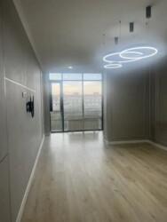 3-��������� �������� � 108 �² � 4/14 ����, �������� �������� 124 � ���� ���� 2