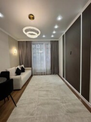 2-��������� �������� � 40.7 �² � 16/17 ����, ������� 20 ���� 12