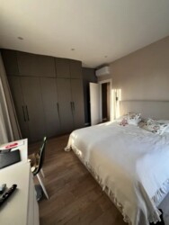 4-��������� �������� � 95.3 �² � 6/12 ����, ���������� 157�2 ���� 2