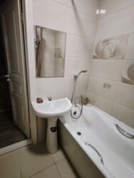 2-��������� �������� � 51 �² � 5/5 ����, ���������� 170 � �������� ���� 4