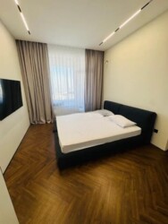 3-��������� �������� � 97 �² � 17/21 ����, ���-������ 105 � ��������� ���� 1