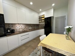 3-��������� �������� � 77 �² � 8/12 ����, ���������� 157 �6 ���� 3