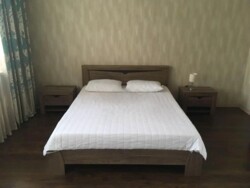 3-��������� �������� � 120 �² � 9/21 ����, ���-������ 21 ��������� � �������� �������� � ��������� ���� 4