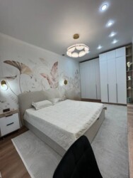 2-��������� �������� � 40.7 �² � 16/17 ����, ������� 20 ���� 8