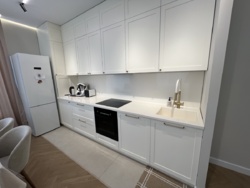 4-��������� �������� � 127 �² � 8/21 ����, ���-������ 27/3 � ���������� ��������� ���� 5