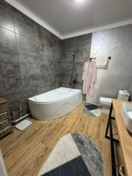 3-��������� �������� � 75 �² � 5/15 ����, ��������� 210 ���� 1