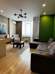 ����-����� � �� 'Bloom House' ���� 13