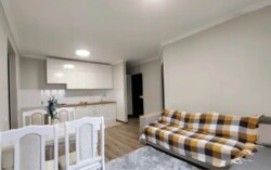 2-��������� �������� � 42 �² � 3/5 ����, �������� ���� 83/1 ���� 2