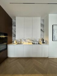 2-��������� �������� � 72 �² � 8/10 ����, ������������ 179 � ���������� ���� 30