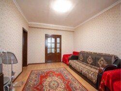 4-комнатная квартира · 77 м² · 7/9 этаж, Жандосова 182 — Жандосова Саина фото 1 4-комнатная квартира · 77 м² · 7/9 этаж, Жандосова 182 — Жандосова Саина фото 1