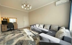 2-��������� �������� � 69.7 �² � 13/13 ����, ��������� 131 � ������������� ���� 3