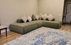 5-��������� �������� � 181.1 �² � 2/10 ����, ��� �������, �������� ���� 54 ���� 2