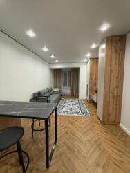 1-��������� �������� � 30 �² � 10/16 ����, ������� 2/8 ���� 1