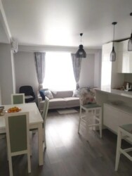 2-��������� �������� � 60 �² � 12/12 ����, ������������ 28/6 ���� 1