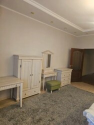 3-��������� �������� � 168.7 �² � 4/6 ����, ��� ���������, ���������� 12 ���� 2