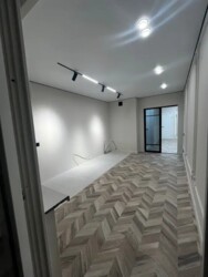 4-��������� �������� � 140 �² � 6/14 ����, ����������� 25 ���� 18