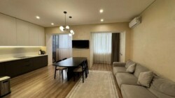 3-��������� �������� � 104 �² � 6/20 ����, �������� 310 � ���������� ���� 2