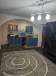 2-��������� �������� � 43 �² � 1/5 ����, �������� 3� ���� 7