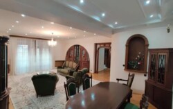 4-��������� �������� � 200 �² � 2/5 ����, ��� �����-2 12 ���� 3