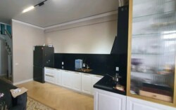 4-��������� �������� � 133.1 �² � 3/4 ����, ��� ��� ������, ����� 37� ���� 6