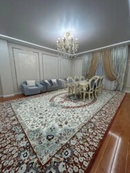 5-��������� �������� � 240 �² � 4/5 ����, ��� ��� ������, ���-������, ����� ���� 1