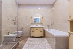 3-��������� �������� � 121 �² � 3/9 ����, ����� ������ 49 ���� 7