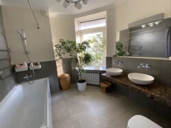 3-��������� �������� � 97 �² � 15/19 ����, �������� 30� ���� 4