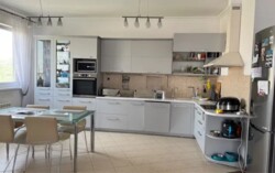 3-��������� �������� � 125 �² � 7/13 ����, ���-������ 95 � ���������- ��������� https://krisha.kz/a/show/1002101852 ���� 2