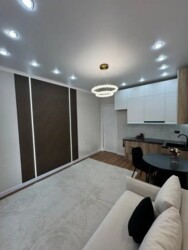 2-��������� �������� � 40.7 �² � 16/17 ����, ������� 20 ���� 14