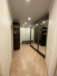 3-��������� �������� � 97 �² � 15/19 ����, �������� 30� ���� 8