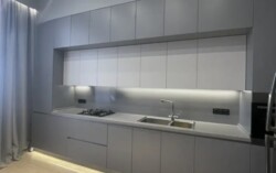 4-��������� �������� � 151 �² � 7/7 ����, ��� ������ ������ 136 � ����������� ���� 1