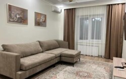 2-комнатная квартира · 55 м² · 2/5 этаж, мкр Самал-2 47 фото 1 2-комнатная квартира · 55 м² · 2/5 этаж, мкр Самал-2 47 фото 1