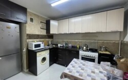 4-��������� �������� � 74 �² � 4/5 ����, ��� ��������, �� ������ 18 � ���������� (������ ��������) ����������� (��������) ���� 1