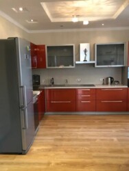 3-��������� �������� � 106 �² � 6/25 ����, ����� ����������� 264/5 ���� 2