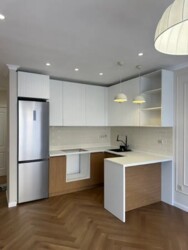 2-��������� �������� � 52.7 �² � 5/15 ����, ������� 31 ���� 2